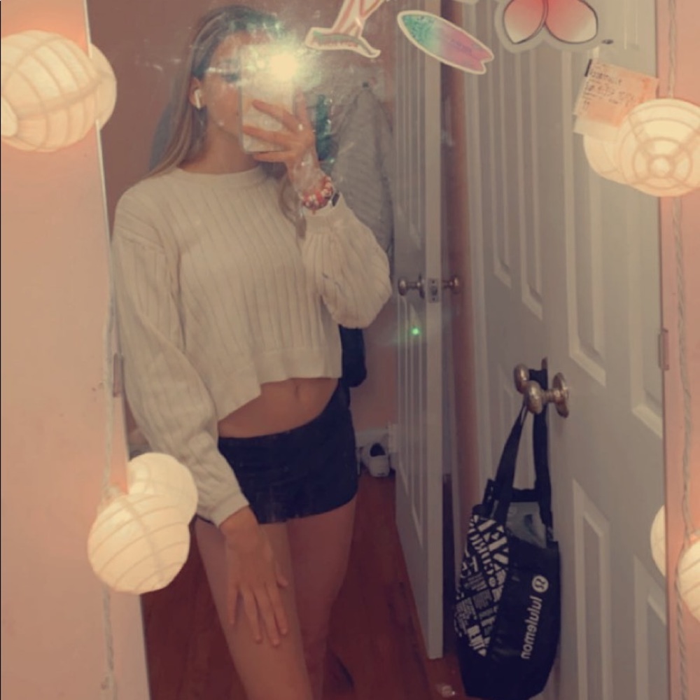 pac sun cropped sweater